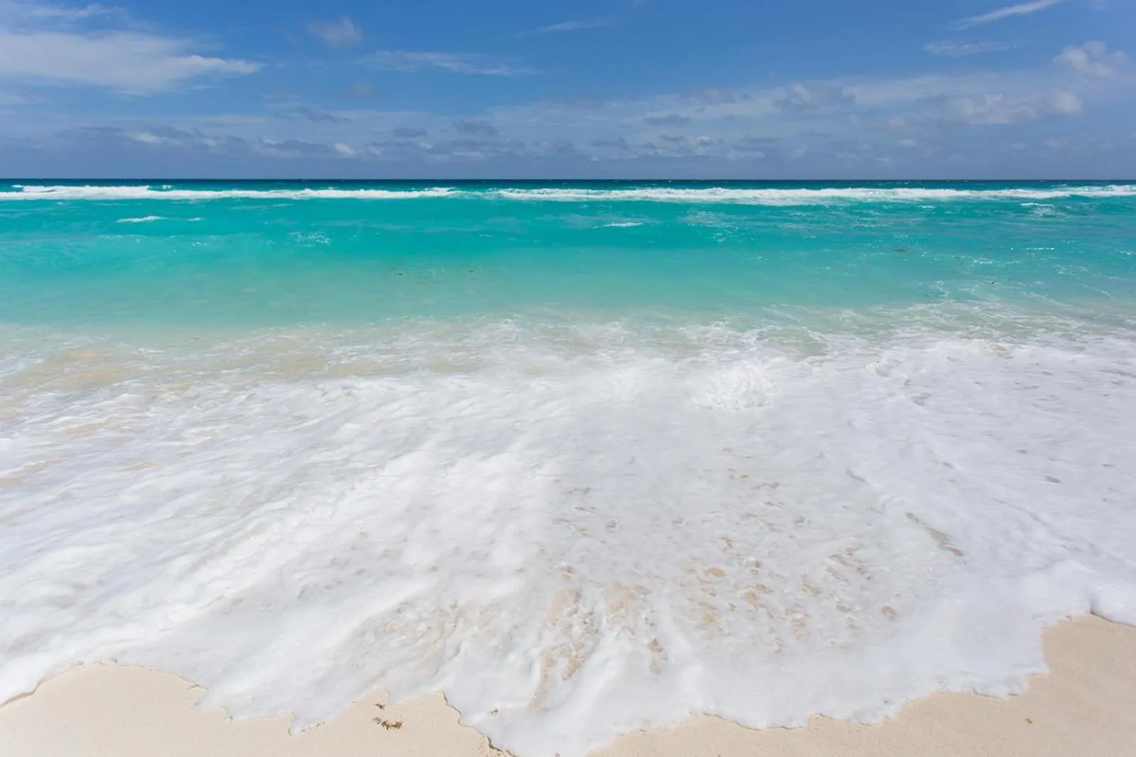 Apartment Cozy Loft With Pool, One Block From The Beach! Cancun