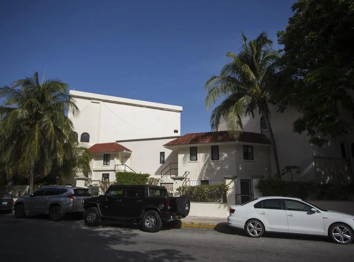 Cozy Loft With Pool, One Block From The Beach! Cancún 0*,